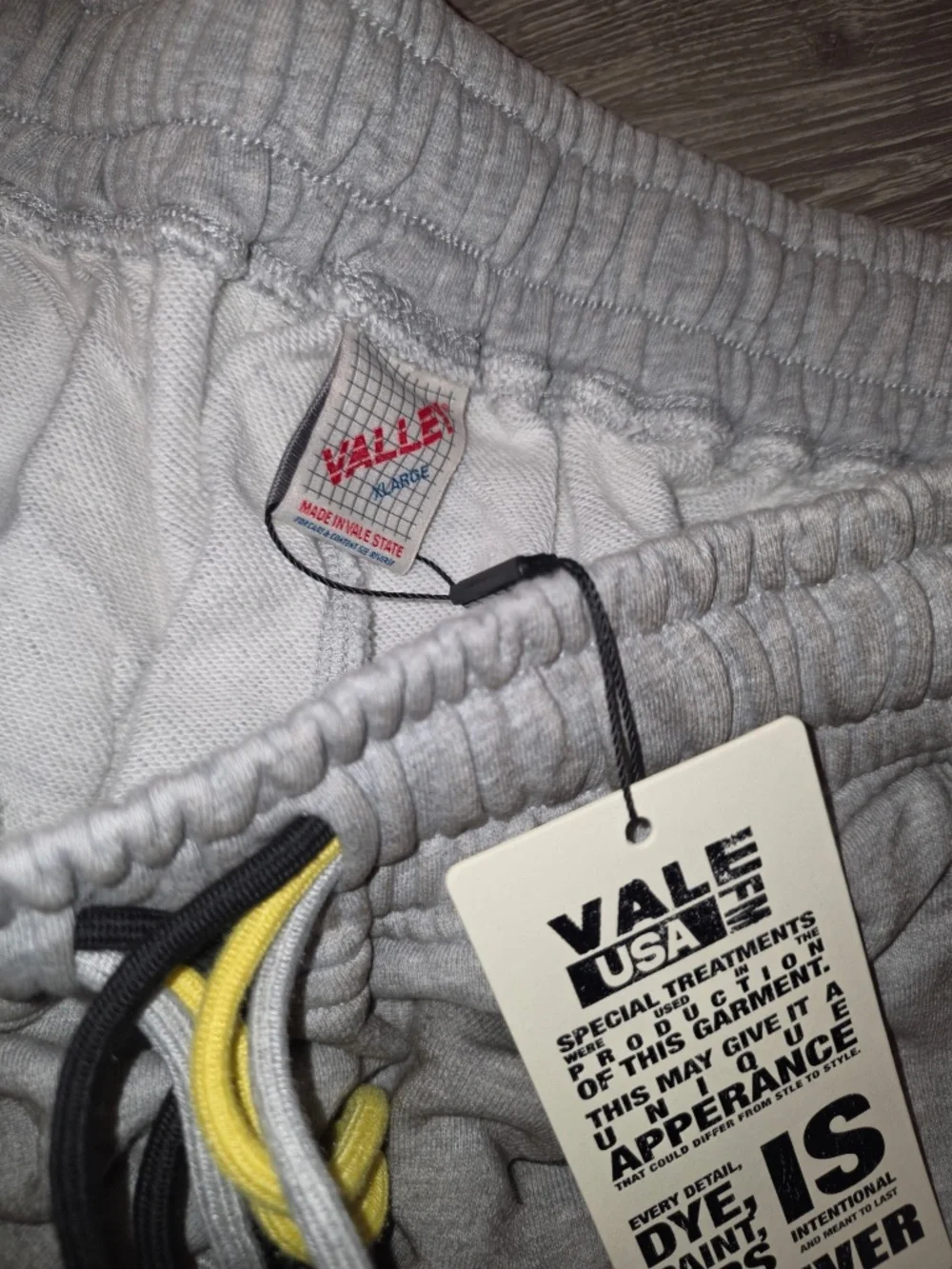 Vale forever 3/4 SHORTS GRAY 